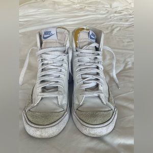 Nike Blazer Mid '77 Sneaker size 7 women’s